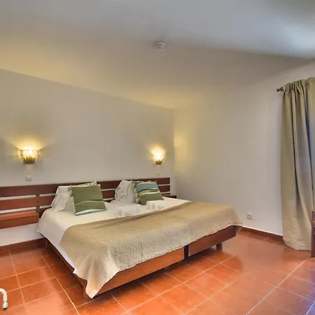 Beguest Oura Vilanova אלבופיירה